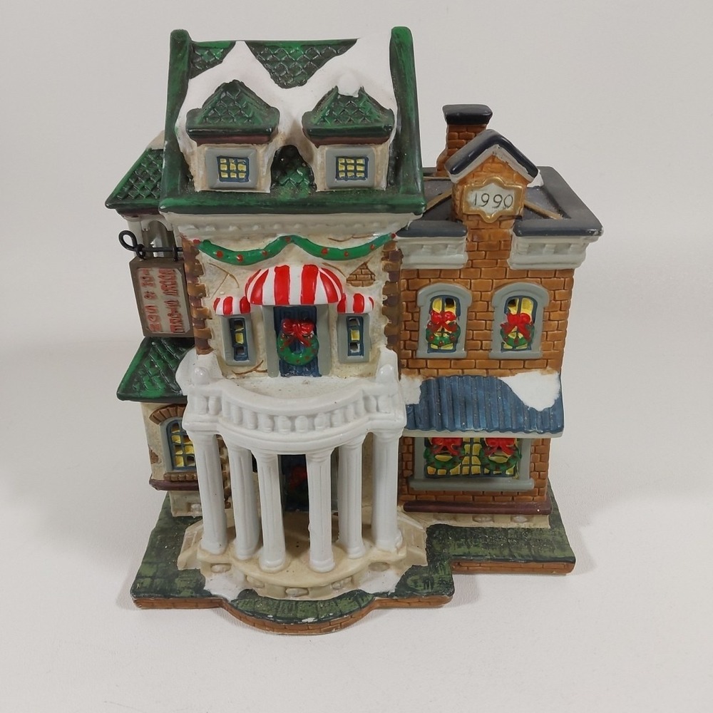 Vintage Holiday Time Village Collectible Tom‎ & Son Book Store 1990 No Light